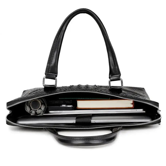 Bolsa de couro macio com estampa de crocodilo